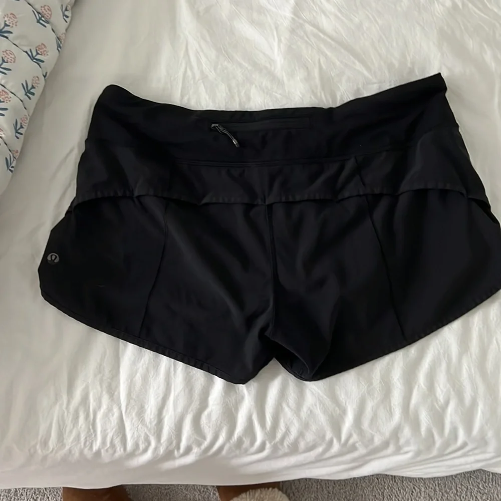 lululemon Speed Up short - Picture 2 of 3